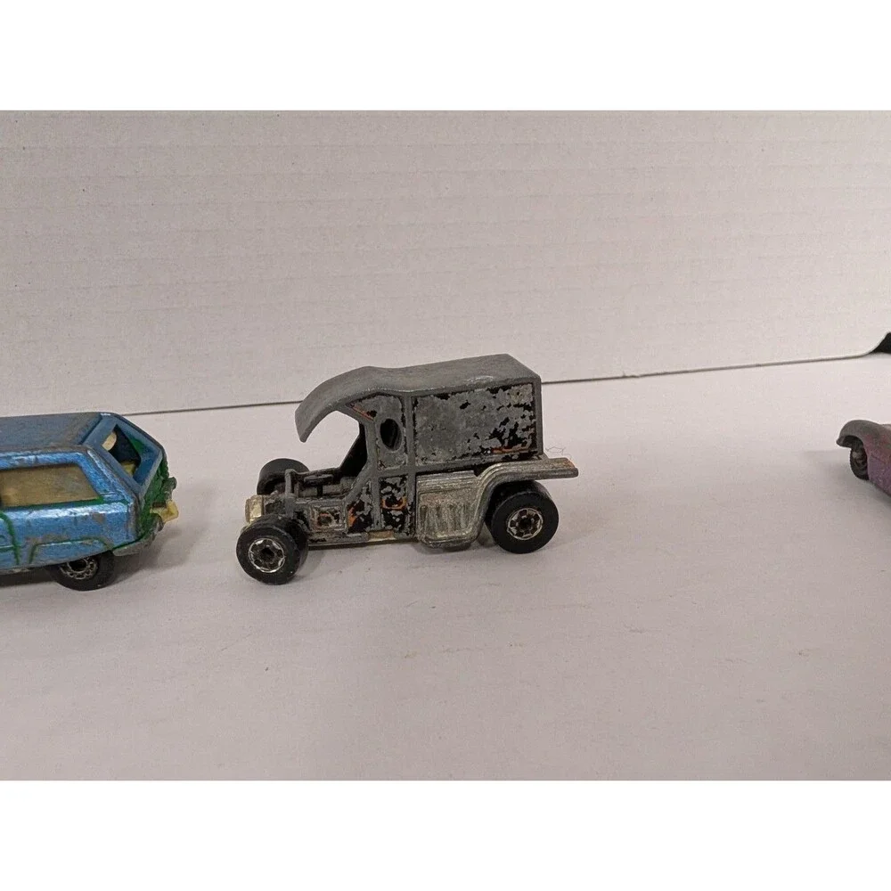 Lot Of vintage Tootsie cars and one Matchbox car Retro toys